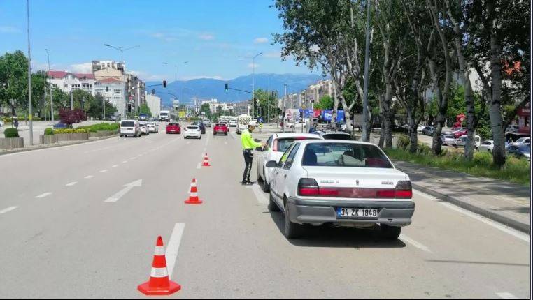 Trafik kurallarını ihlal edenlere ceza yağdı! 416 binden fazla araç 10